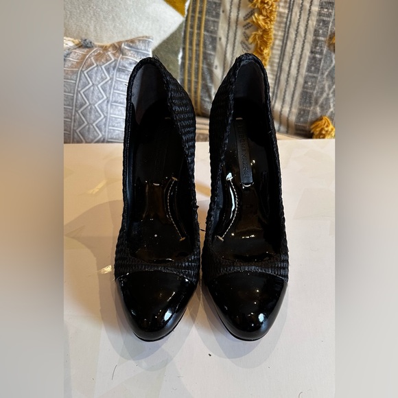 ✅2 for $50✅ 
BCBGMAXAZRIA Pump - GUC 35.5. Fit like a 6 - Picture 3 of 6